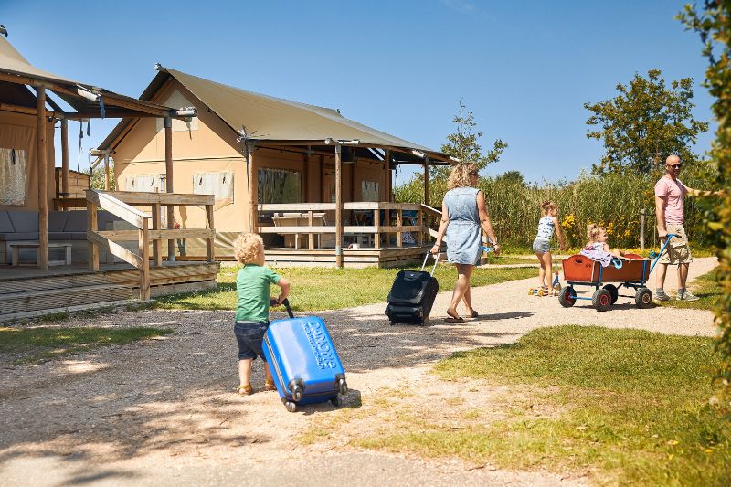 luxuriöses Safarizelt auf RCN Topperhoedje