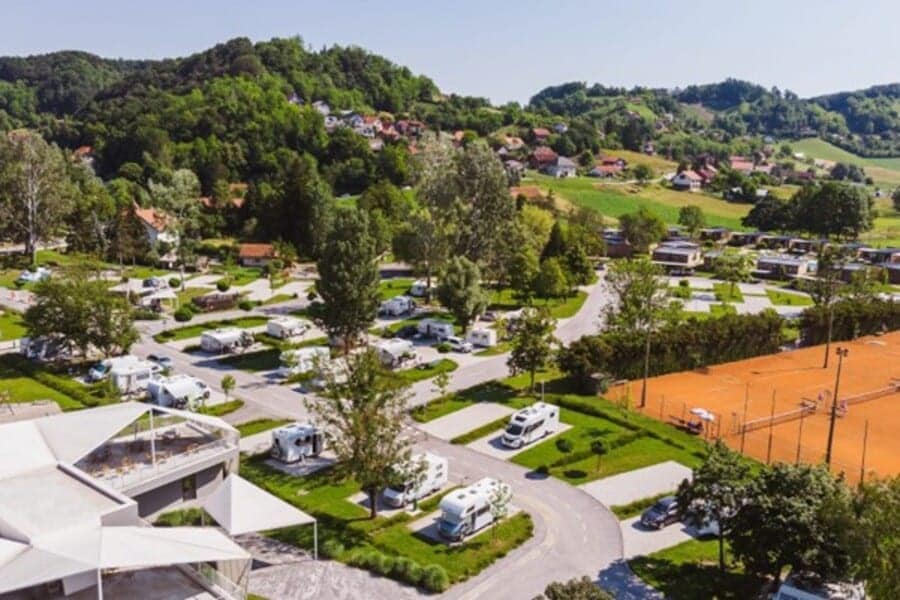 Luxuszelt, das Gelände des Camp Vita/Glamping Village Terme Tuhelj